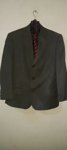 Vendo esse terno tamanho M