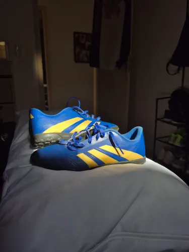 Chuteira addidas azul, og