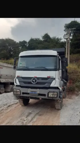 Caminhão Mercedes benz Axor 2831