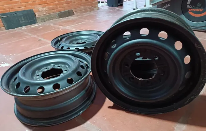 Vendo Rodas de ferro reforçada aro 16 novas para L200 Triton s para