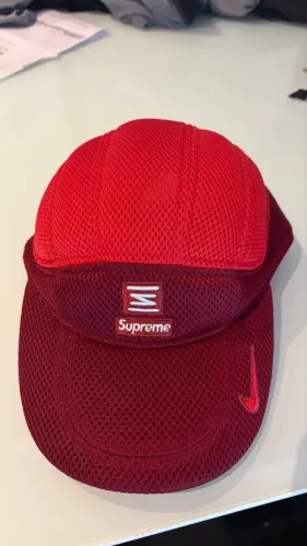 Boné nike shox x supreme