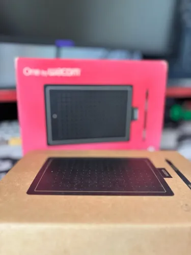 Mesa Digitalizadora One by Wacom CTL-472 Small Nova Completa