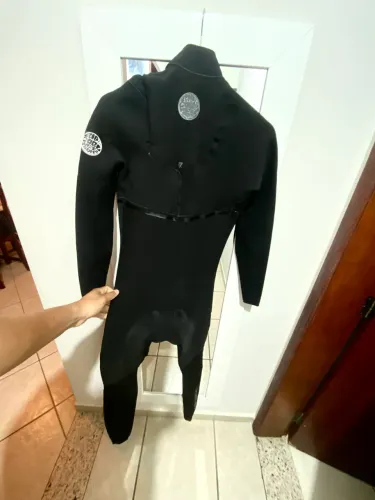 Roupa de Surf