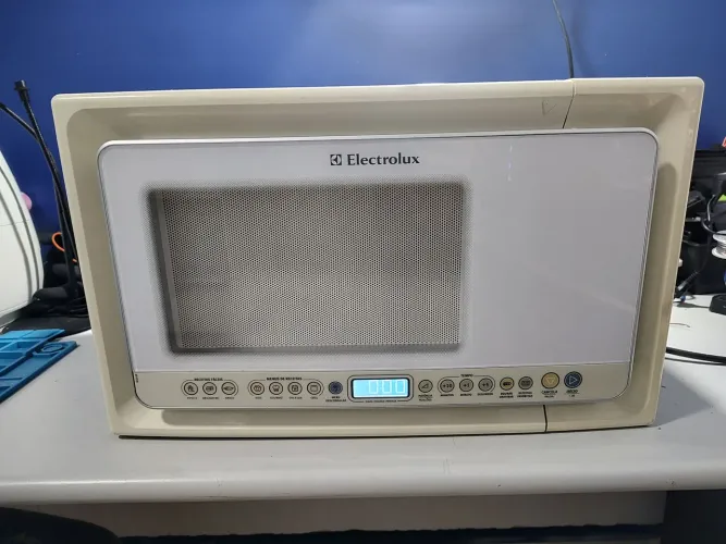 Microondas Eletrolux 31L 