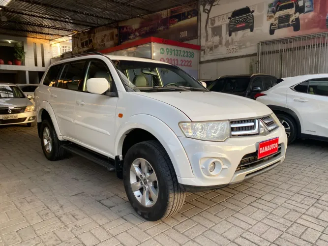Mitsubishi Pajero Dakar HPE 3.2 4X4 T.I Dies 5P AUT 2015