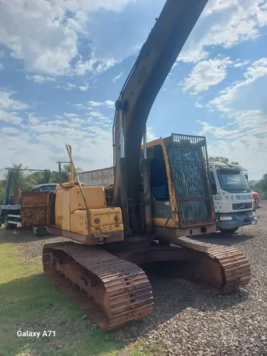 Escavadeira volvo ec 140 2013 com garra sucateira
