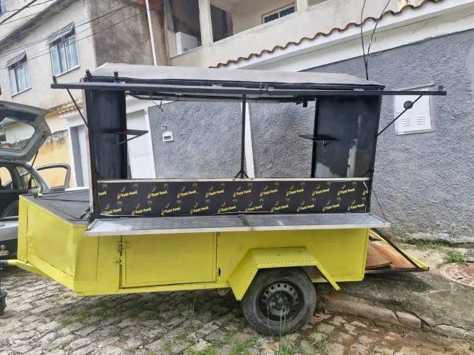 Vendo trailer sem acesso interno 