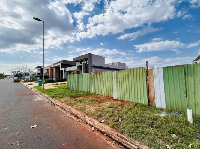 Terreno de 300m² à venda em condomínio - Vivendas da Mata