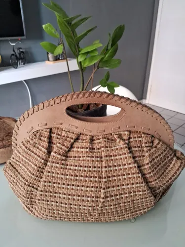 Bolsa de Mão Trançada