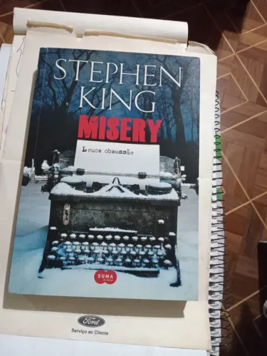 Livro Misery de StLivro Misery de Stephen Kingephen King