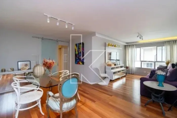 Apartamento à venda em Cerqueira César com 3 quartos e 1 suíte