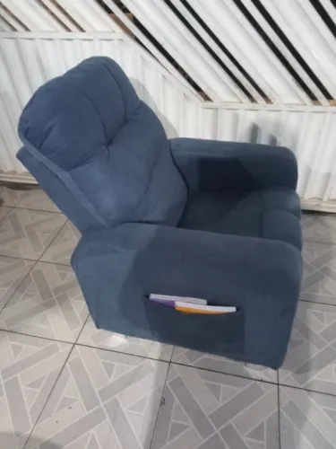 Poltrona reclinável azul