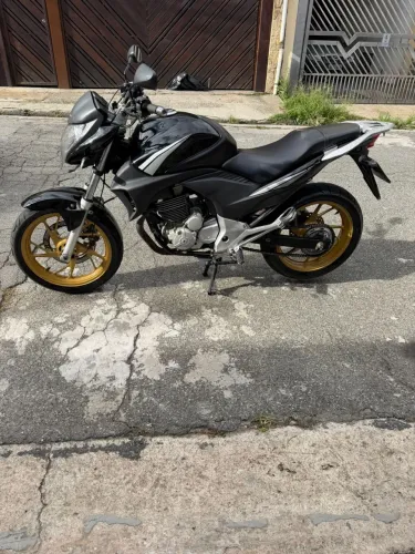 CB 300 , em dia só passar para o nome ?