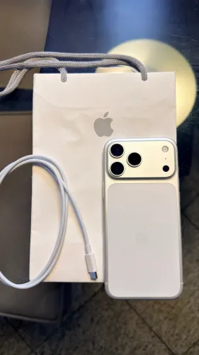 Iphone 17 PRO MAX - 1 TB 100% saude da bateria