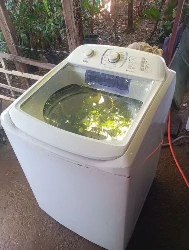 Vendo máquina Electrolux 13kg 127v em perfeito funcionamento