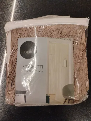 Cortina spaghetti 90x250. 01 dourada(bege) e 01 prata (cinza)