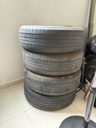 Pneus 215/60R70 ? (vendo os 4 ou unidade) 