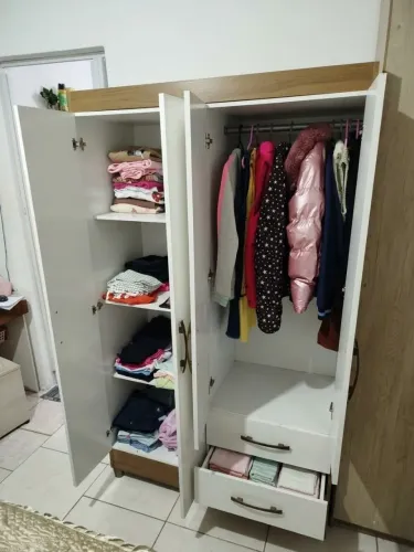 Guarda roupa infantil