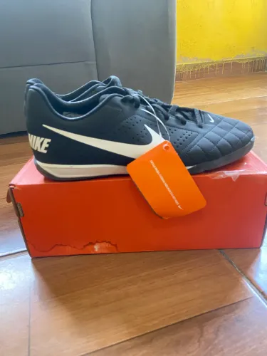 Chuteira Nike Salão
