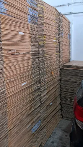 Caixa de papelao para mudança