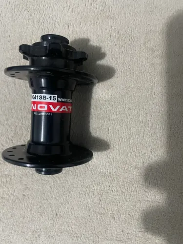 Cubo Dianteiro Novatec Boost de 32 Furos