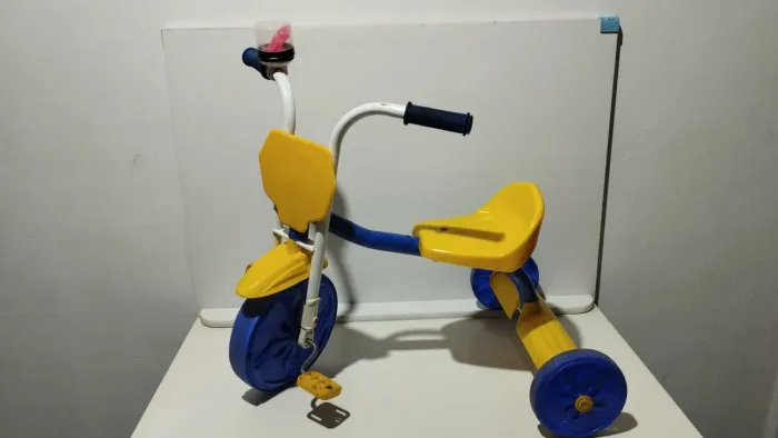Triciclo Infantil funcionando perfeitamente R$:80 Reais 