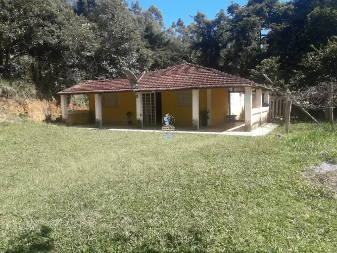 Imóvel para venda tem 132 metros quadrados com 4 quartos em Dos Limas - Pedra Bela - SP