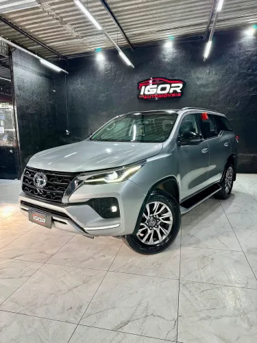 Toyota Hilux SW4 SRX 4X4 2.8 TDI 16V Dies. Aut. 2019