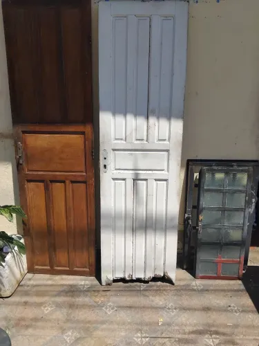 PORTA BRANCO DE MADEIRA