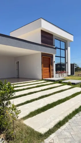 Cabo Frio (Pero) - Casa de alto padrão com 3 suítes, piscina..