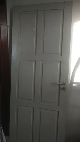 Porta de madeira maciça 80x210