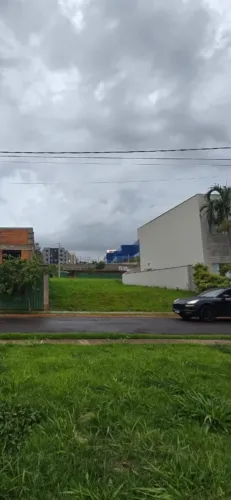 Terreno de ilha - 250m - Goldem Park II - Londrina;PR