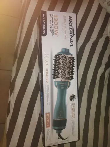 Escova de cabelo na caixa