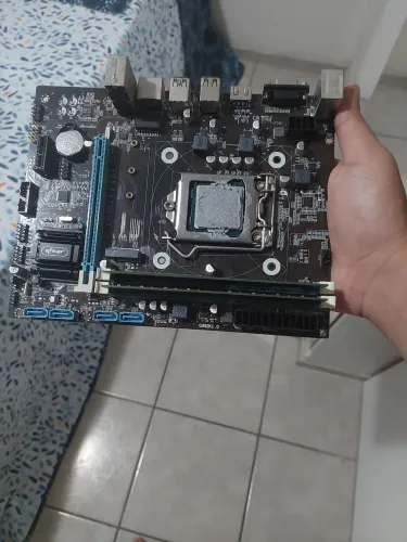 Processador Intel core 4 geração+placa mãe Intel h81+dois pentes de 8g de memória ram ddr3