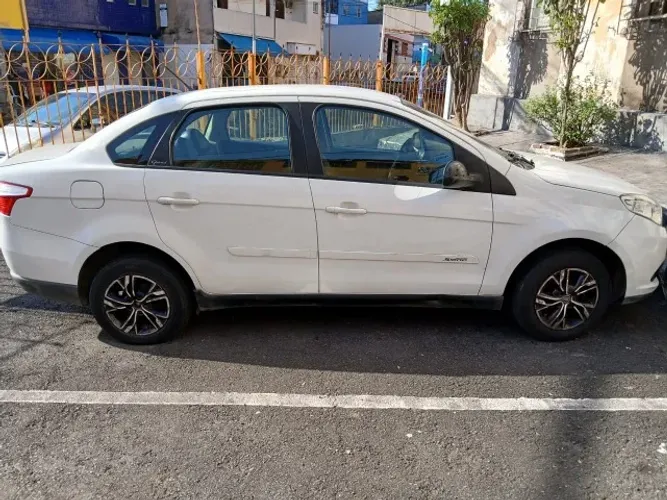 Fiat Grand Siena Attractive 1.0 Flex 8V 4P 2019