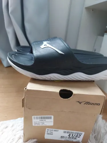 Chinelo slide mizuno tamanho 41,42. Usado 1 vez, faço desconto!