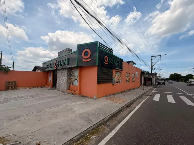 PONTO COMERCIAL DE ESQUINA NO D. PEDRO - 250M2