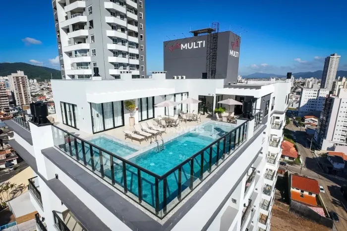 Apartamento semi mobiliado no bairro Vila Operária
