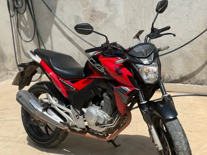 Twister 250 muito nova 17,900