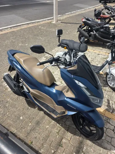 PCX 160 DLX