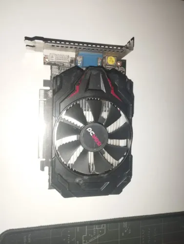 Placa de video hd 6570 2gb