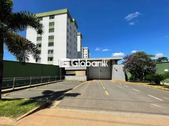 Apartamento Mobiliado com Piscina no Planalto - Aluguel com Condomínio Completo