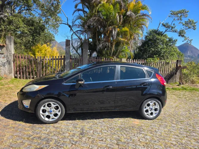 Ford Fiesta SE 1.6 16V Flex 5P 2012