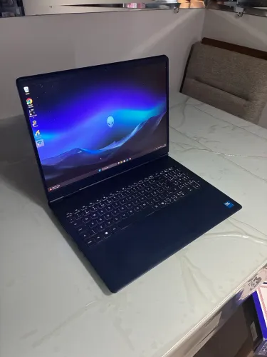 NOTEBOOK GAMER! Alienware Aurora 16 RTX 5050 | Core 7 | 16GB | SSD 1TB | Windows 11 Pro |
