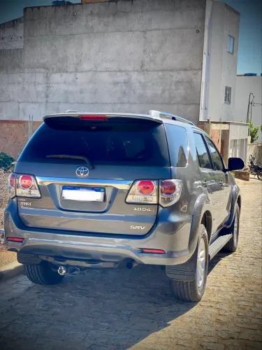 Toyota Hilux SW4 SRV D4-d 4X4 3.0 TDI Dies. AUT 2012