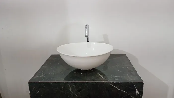  Vendo lavatorio de banheiro e fazemos sobre medida 