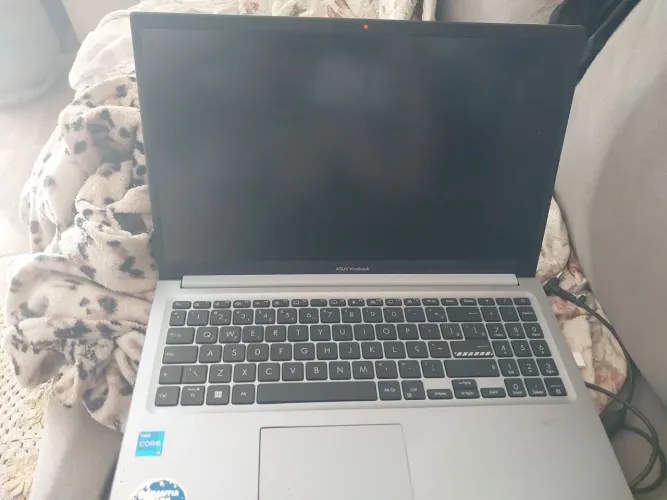 ASUS Vivobook