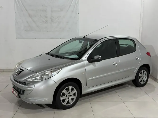 Peugeot 207 XR 1.4 Flex 8V 5P 2013