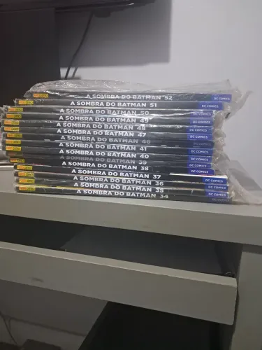 Colação de hqs a sombra do batman do 34 ao 52