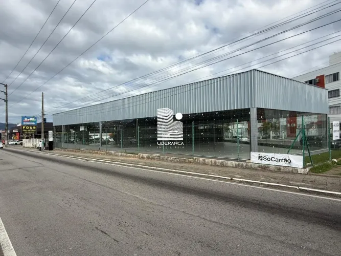 GALPÃO PARA LOCAÇÃO NO BAIRRP CAPOEIRAS